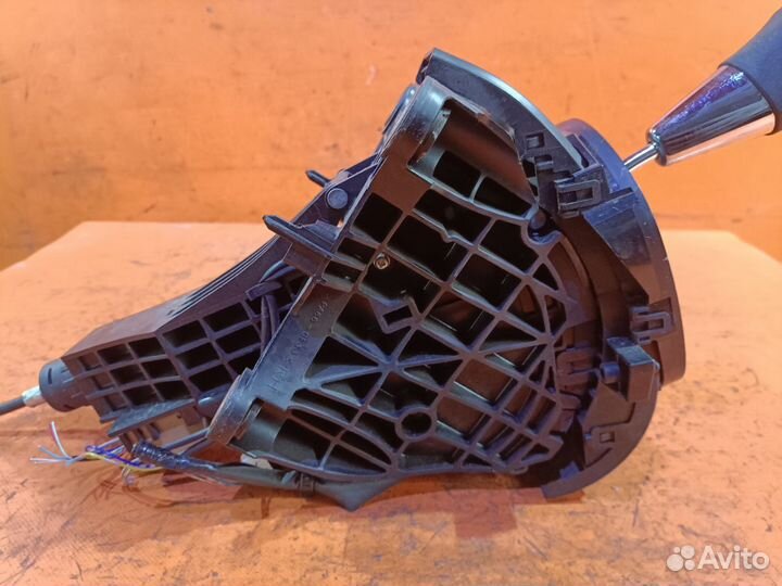 Ручка кпп Toyota Ractis NSP122