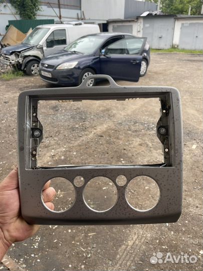 Рамка магнитолы ford focus 2