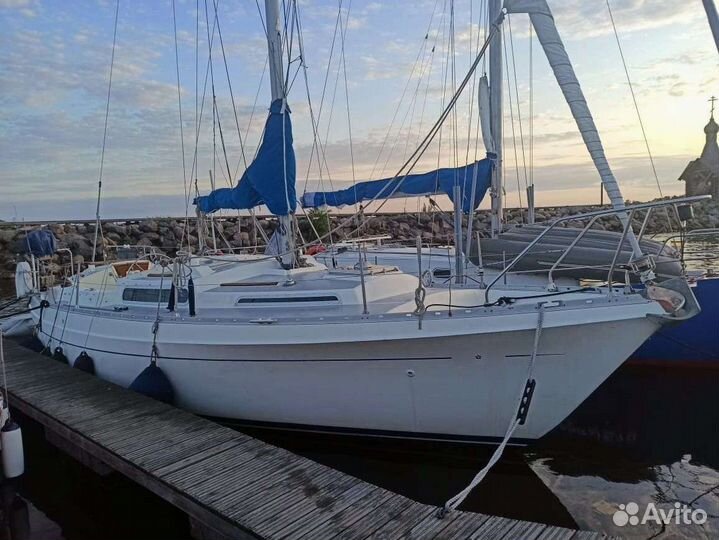 Парусная яхта