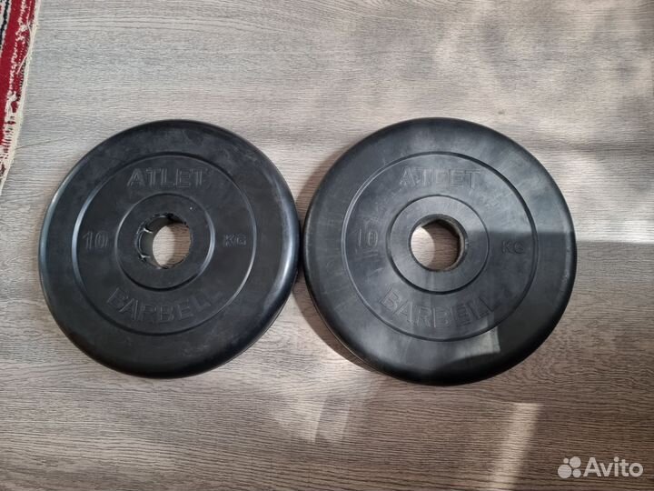 Спортивный инвентарь (блины,гриф,скамья,стойки)