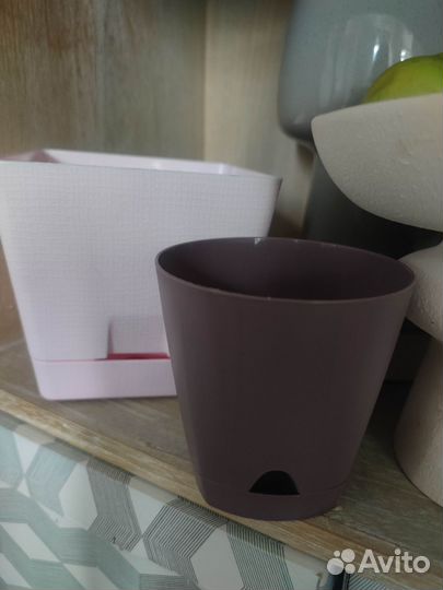 Два горшка с автополивом 0,65 л и 2 л