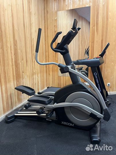 Эллиптический тренажер bronze GYM X800M