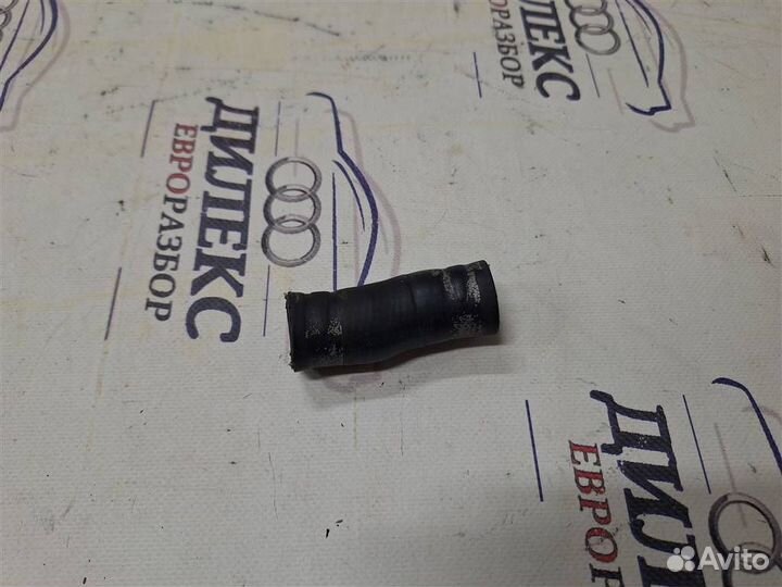 Шланг системы охлаждения Audi Q7 2005