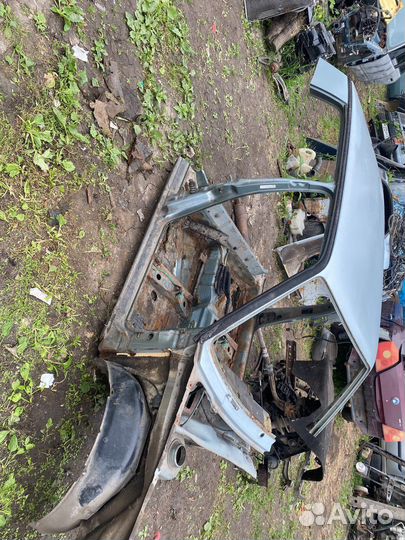 Правая четверть golf 2