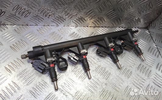 Топливная рампа бензиновая peugeot 308 1 (KBN27TJ0