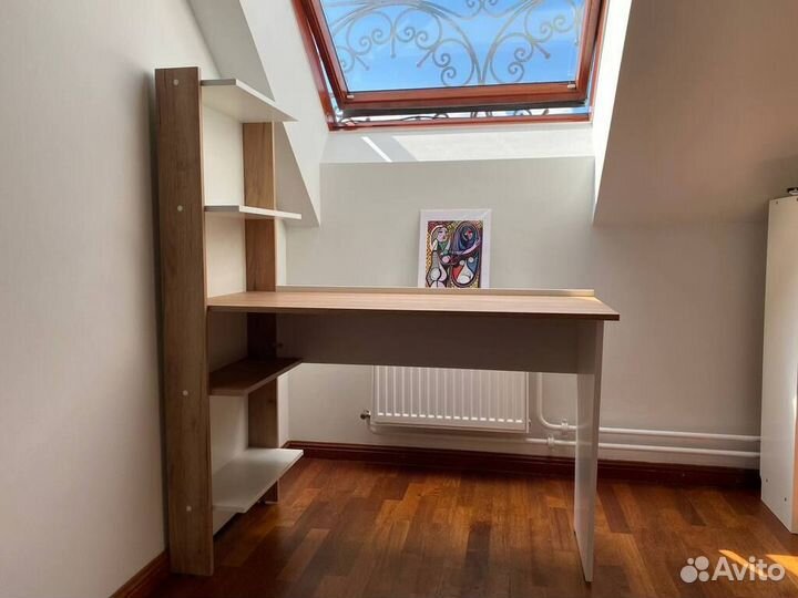 Письменный стол