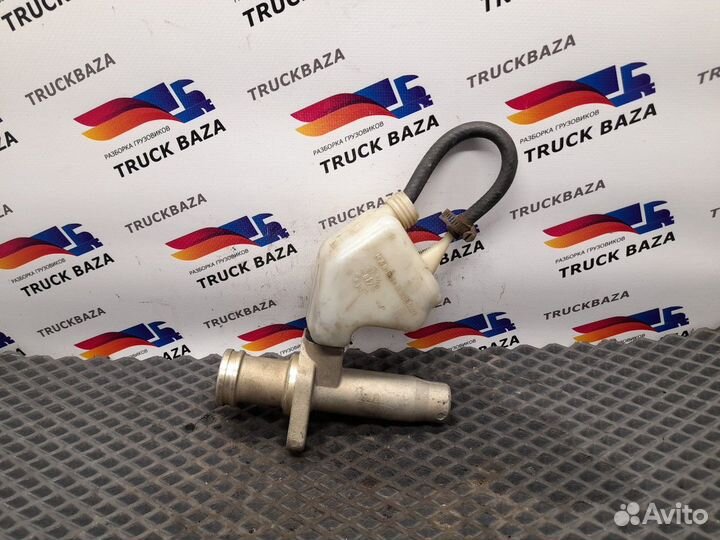 Бачок главного цилиндра сцепления