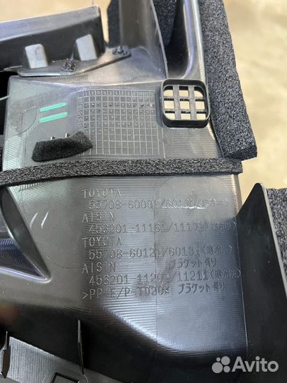 Жабо Ветрового стекла LC200 LX570 Land Cruiser 200