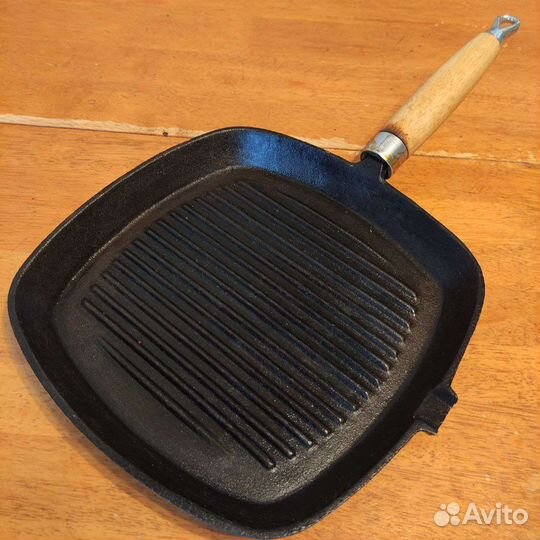 Чугунная сковорода гриль