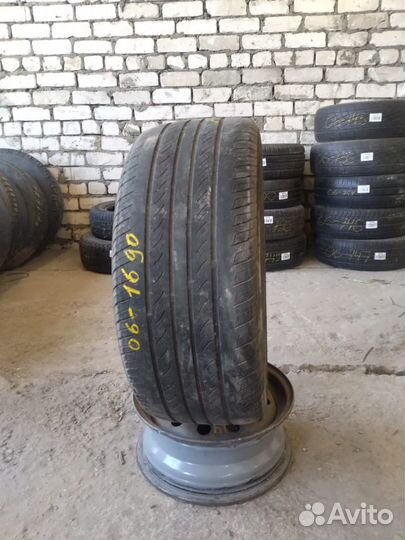 GT Radial Champiro UHP1 225/50 R17