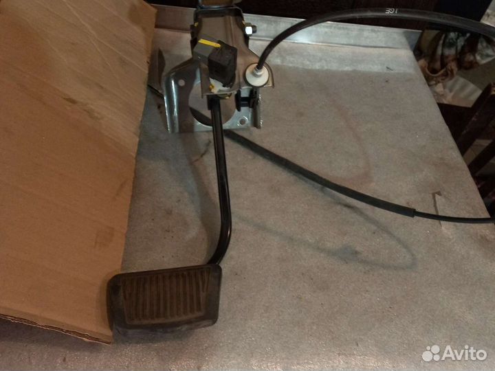 Педаль тормоза АКПП Hyundai Solaris 1