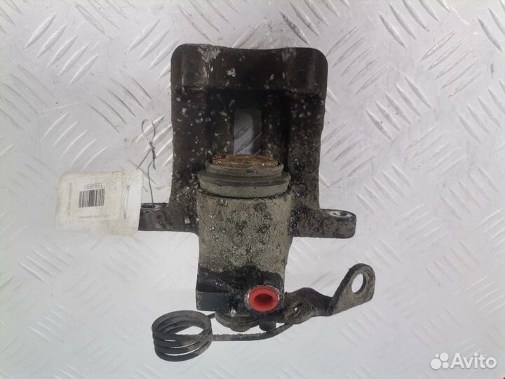 Суппорт задний правый для Audi A4 B5 8E0615424