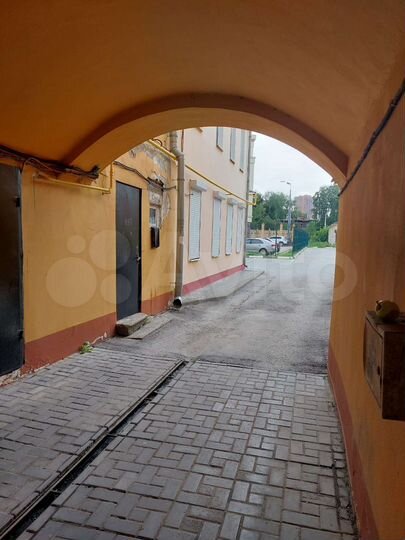 2-к. квартира, 70 м², 2/2 эт.