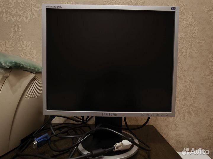 Монитор Samsung 940FN