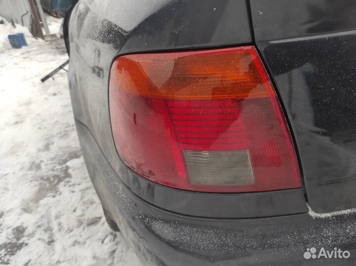 Задние фонари с молдингом audi a4 b5