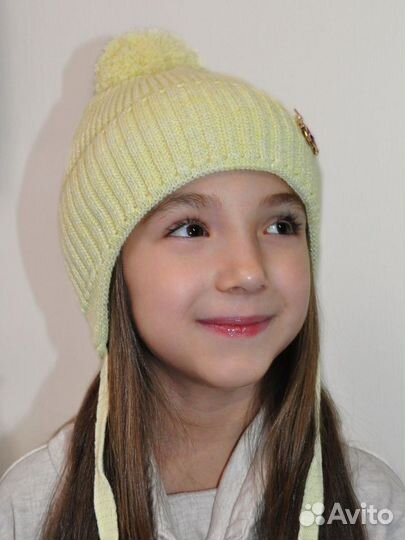 Шапка для девочки зима на завязках р-р 50-52