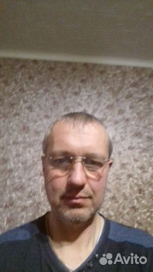 Продавец, менеджер, экспедитор, курьер