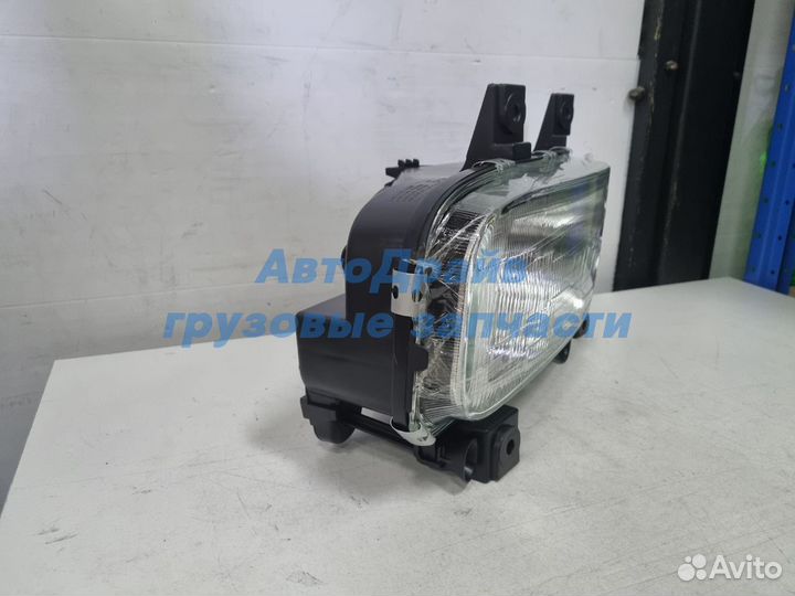 Фара Мерседес Атего левая