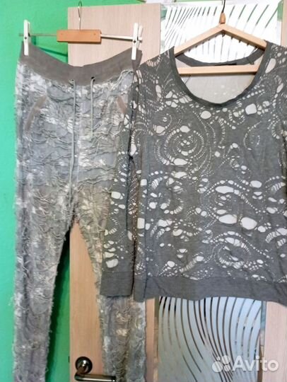 Костюм рваный