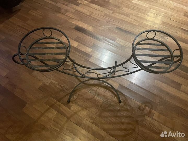 Подставка для цветочных горшков