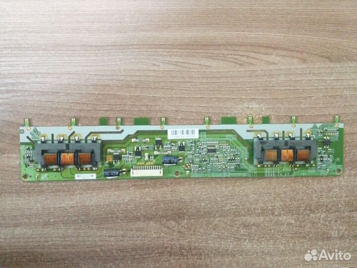 Инвертор SSI320 4UH01