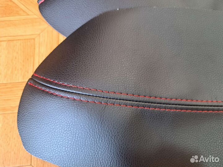 Накладки на полодлокотник для Polo Sedan из Кожи