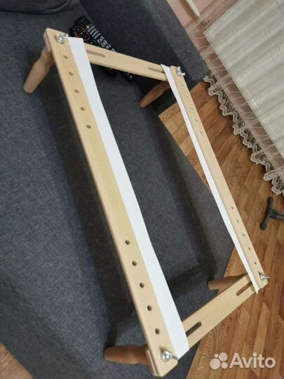 Рама для вышивки на ножках