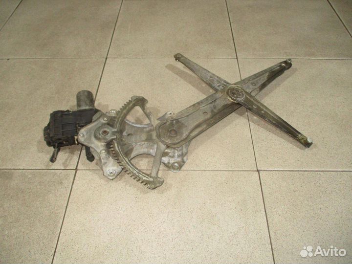 Стеклоподъемник задний левый Lexus NX 200t/300