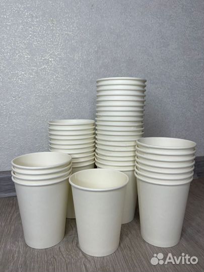 Одноразовые бумажные стаканы для кофе и чая