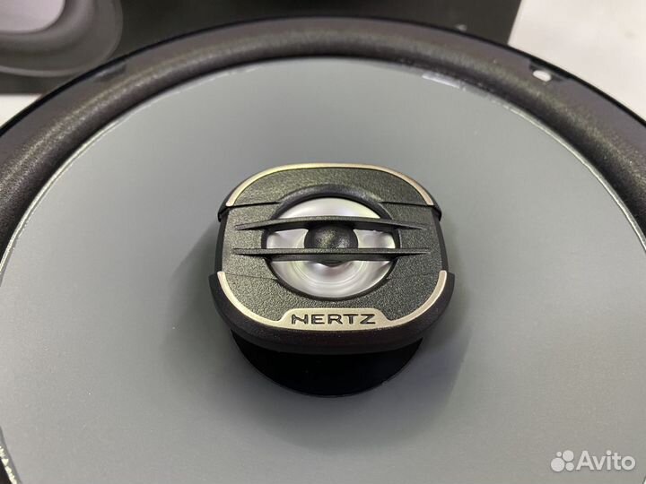 Hertz UNO X 165