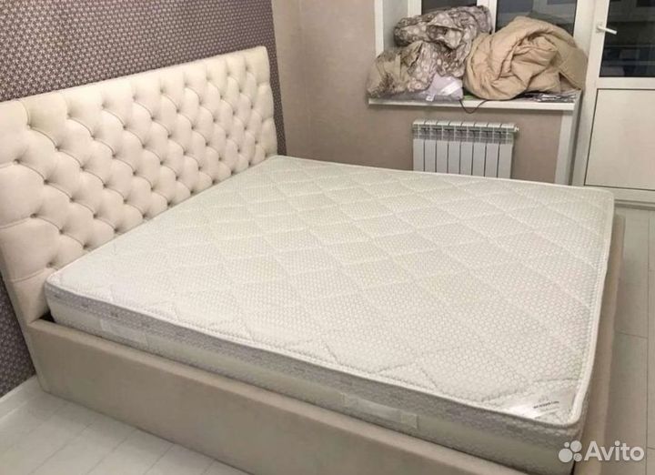 Дизайнерская кровать