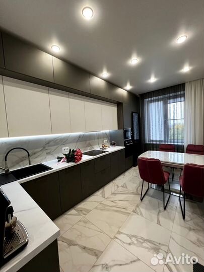 Прямая кухня на заказ. Производство в Новосибирске