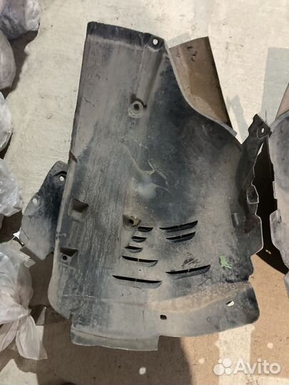 Локеры на mercedes 211