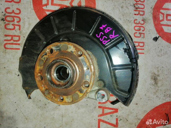 Кулак передний правый Volkswagen Passat Alltrack