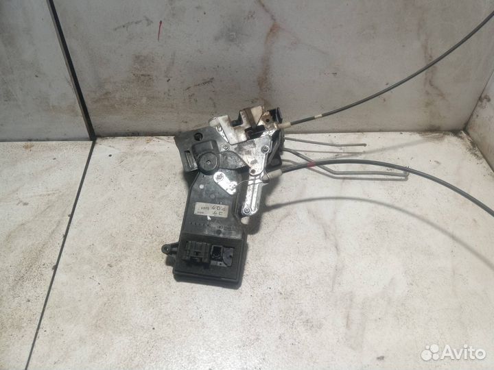 Замок двери передней левой Mazda 6 GG 2005
