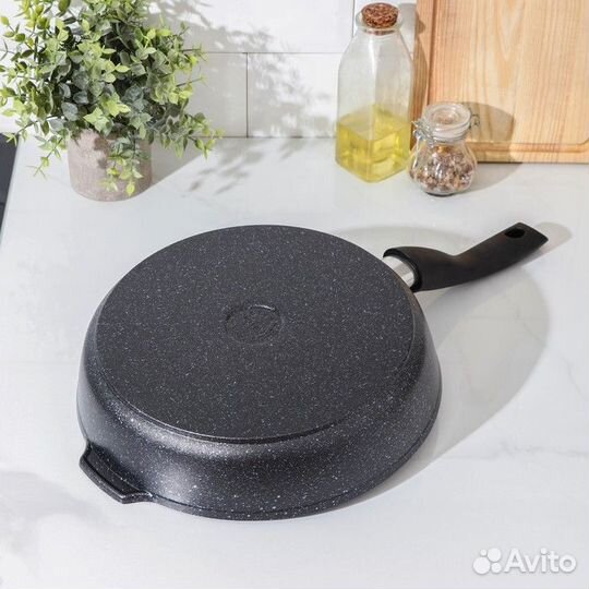 Сковорода, d28 см, съёмная ручка, антипригарное по