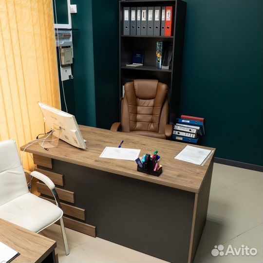 Стол Гиккори в наличии / Офисный стол
