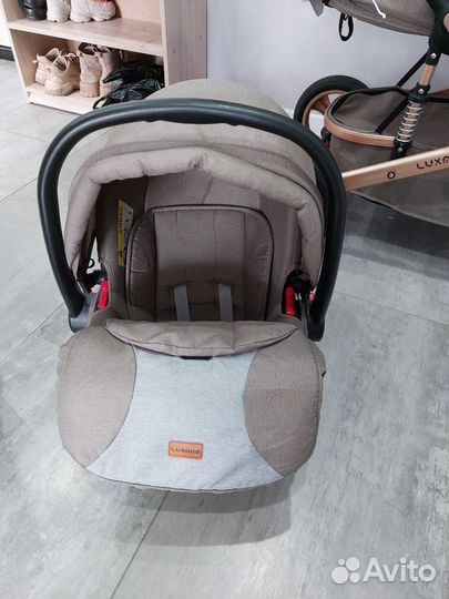 Коляска 3 в 1 с автолюлькой