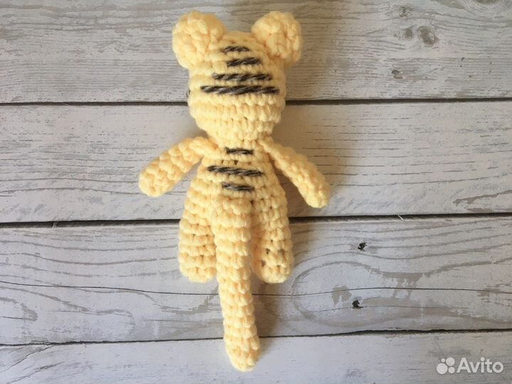 Вязаная мягкая игрушка тигрёнок. Игрушка для сна