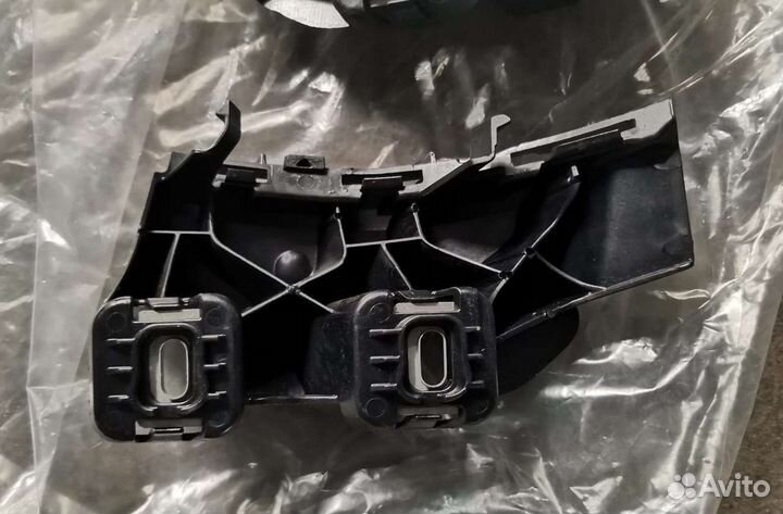 Mercedes w253 glc кронштейн заднего бампера новый