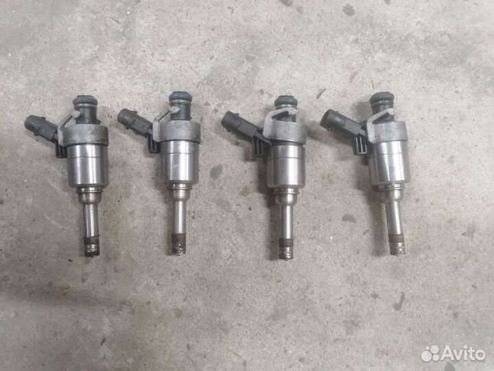 Форсунка топливная Audi A4 B8 1.8 cabb