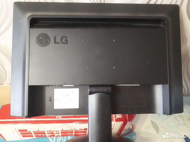 Монитор LG flatron w2234s