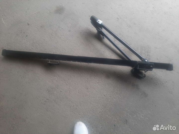 Багажник на крышу для перевозки велосипеда