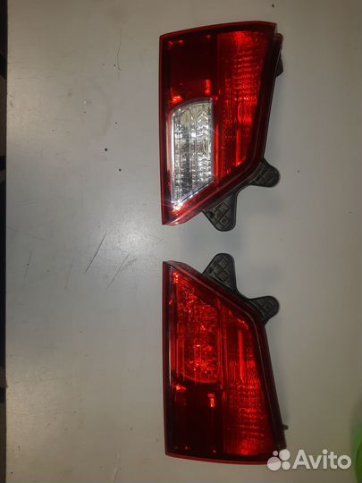 Задний фонарь крышки багажника Subaru Outback