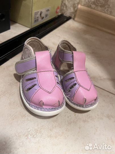 Обувь на девочку 22,24