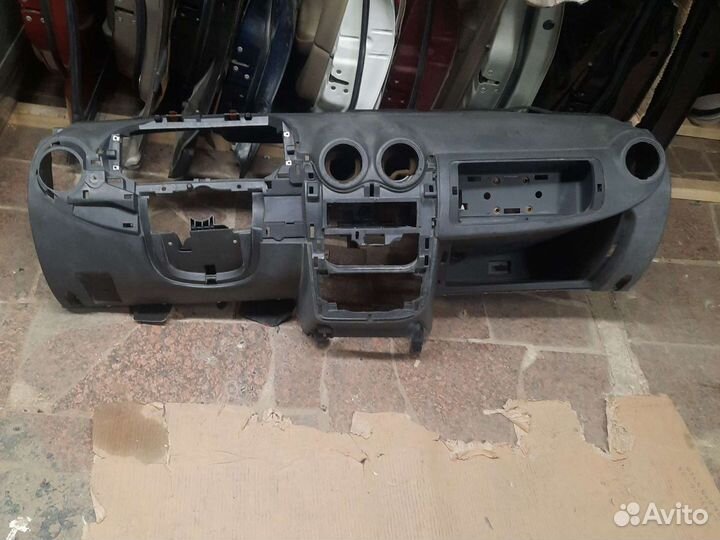 Торпедо переднее Renault Duster HSA 2010-2015