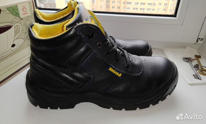 Ботинки рабочие 43 размер (28 см)