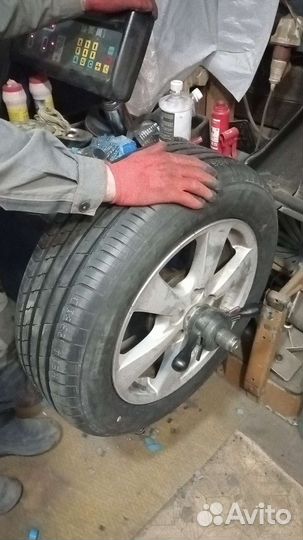 Bridgestone Playz PX 215/60 R17