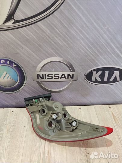 Фонарь задний Nissan almera G15 Лев