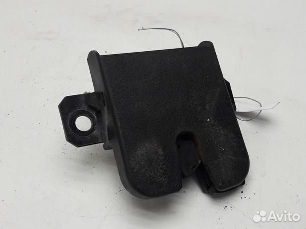 Замок багажника Volkswagen Golf 4